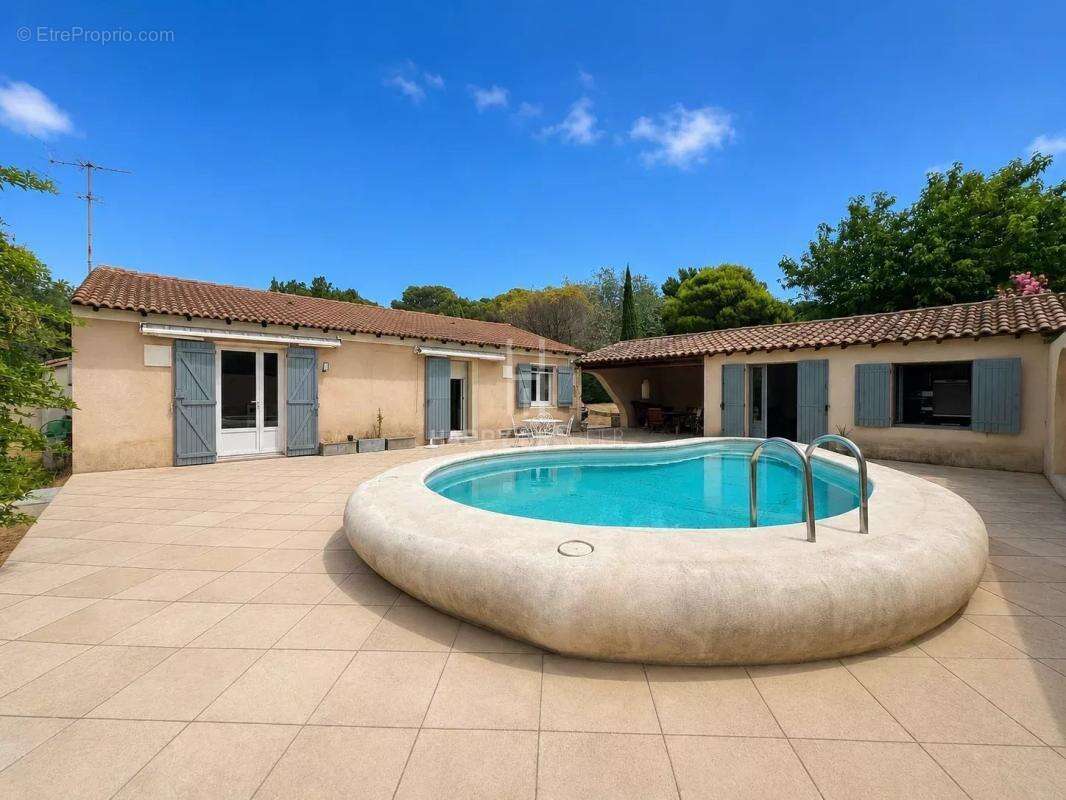 Maison de Plain Pied dans les Alpilles - photo 2