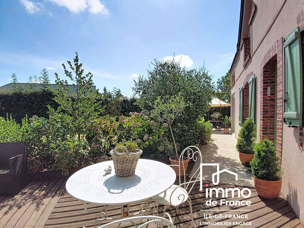 Maison d'architecte  8 pièces 200m² - FONTAINE-LA-GUYON - photo 17