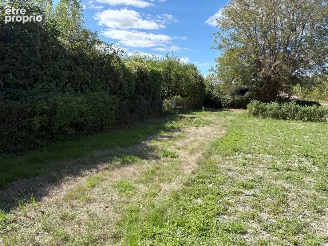 Terrain 669 m² à vendre à Frontenay-Rohan-Rohan (79270) - photo 2