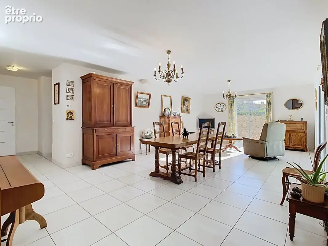 Maison Vallet de plain-pied 2014 en hyper centre, 2 chambres + bureau, garage et extérieur,  à seulement 1 minute de l'axe Nante - photo 6
