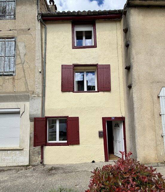 Façade depuis la grand rue  - Maison à SAINTE-COLOMBE-SUR-L'HERS