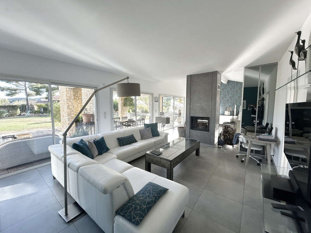 Maison à LA CADIERE-D&#039;AZUR