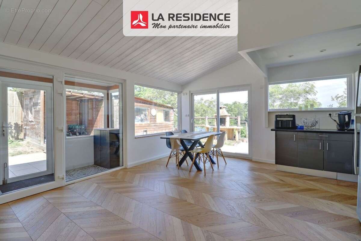 Maison 110 m² à Carrieres-Sous-Poissy  - photo 6