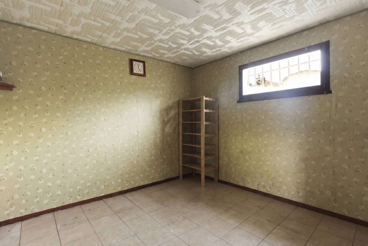Appartement à SAINT-NAZAIRE-LES-EYMES