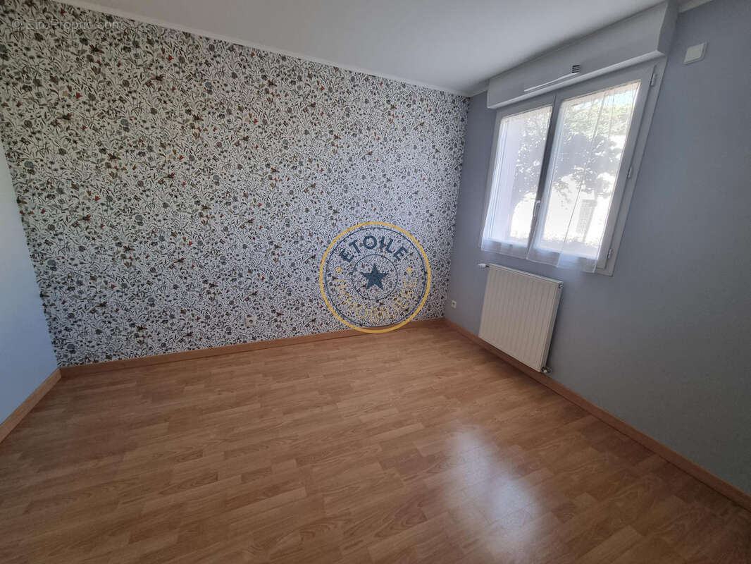 Appartement à LES PONTS-DE-CE