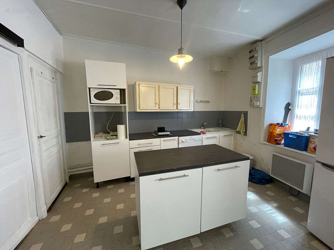 Maison à SAINT-GEORGES-D'AURAC