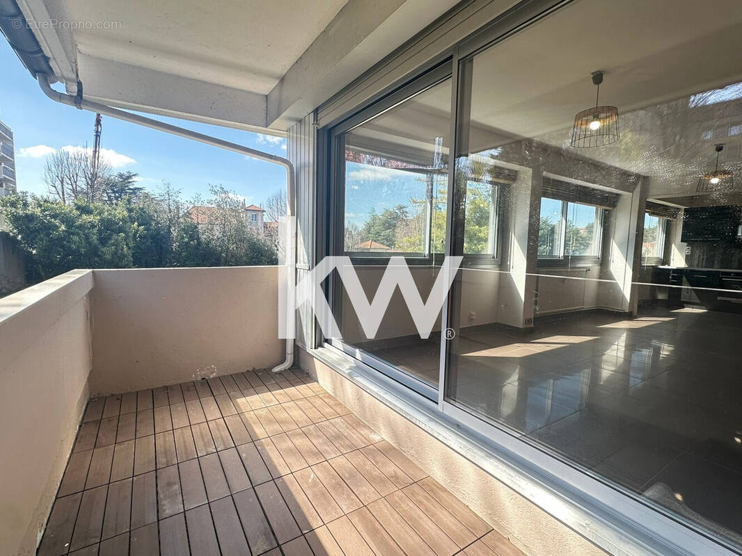 Appartement à SAINT-ETIENNE