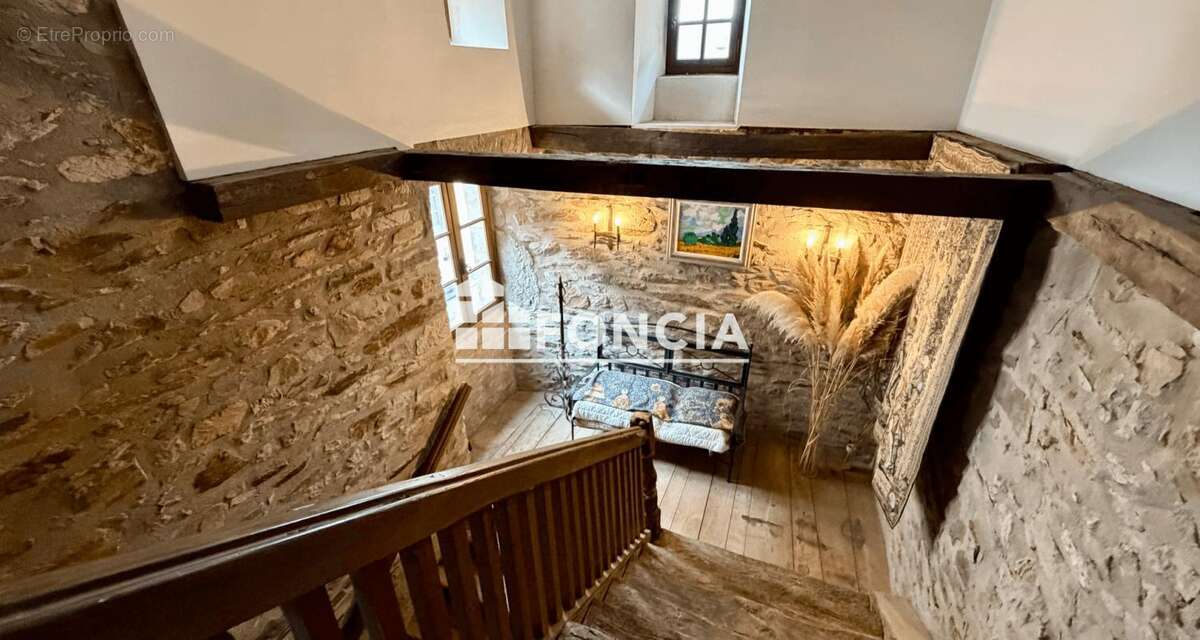 Maison à SAUVETERRE-DE-ROUERGUE