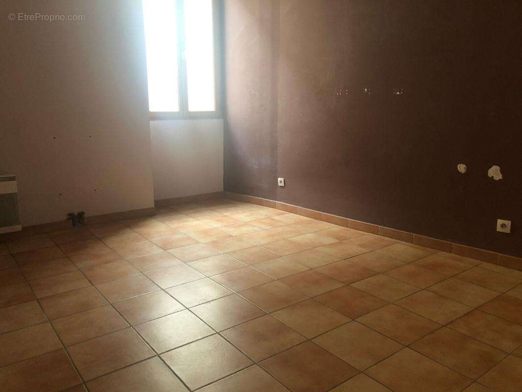 Appartement à PAULHAN