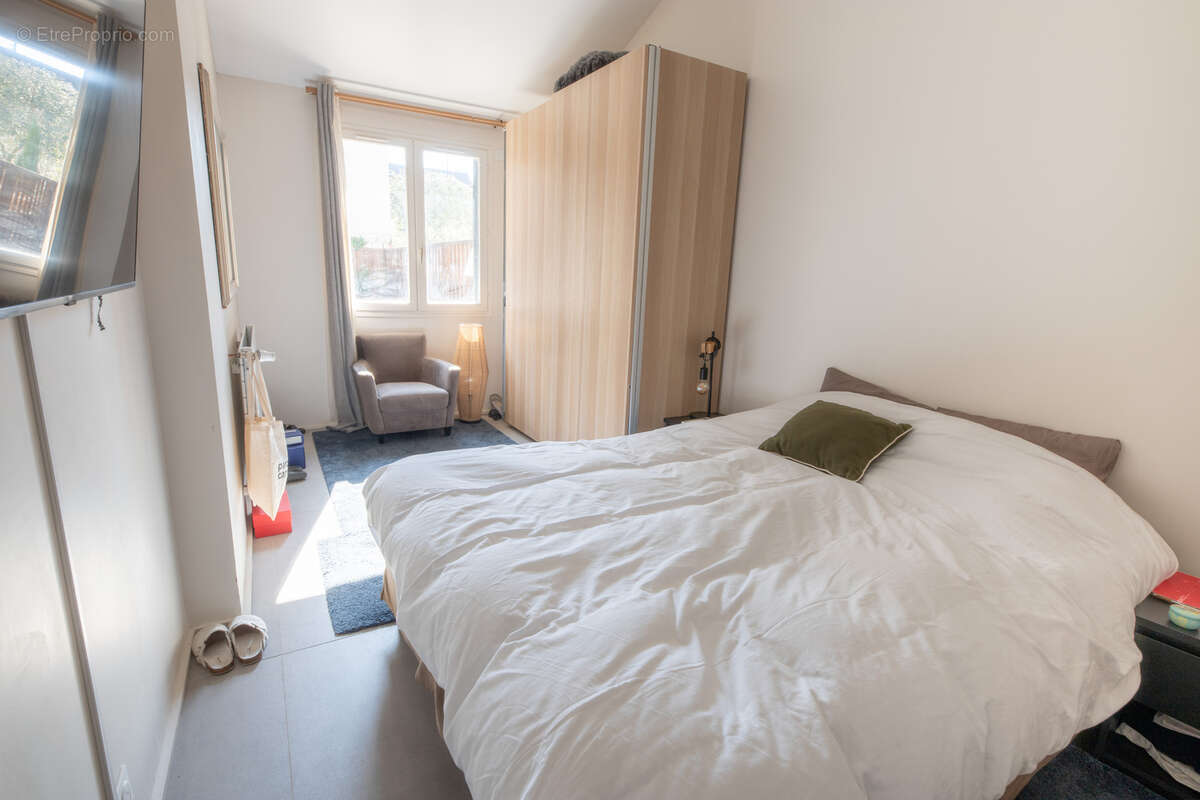 Saint-Maur-des-Fossés  Maison rénovée et agrandie avec jardin paysager - photo 4