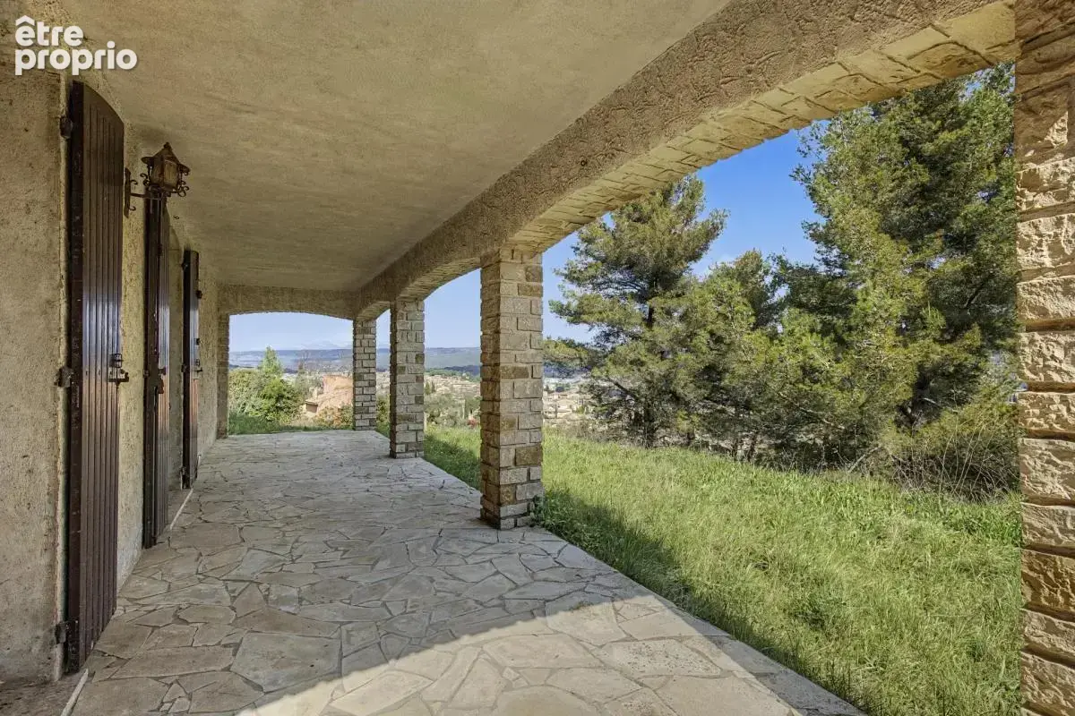 Maison de caractère avec vue panoramique - Fort potentiel - photo 16