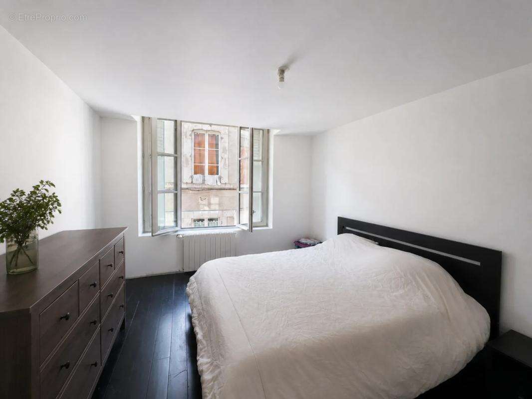 Maison de 6 pièces de 135 m² à Orléans - photo 6