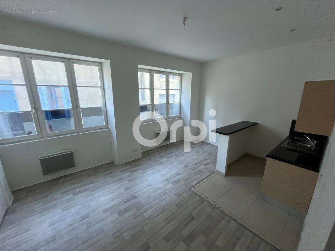 Appartement à TERRASSON-LAVILLEDIEU