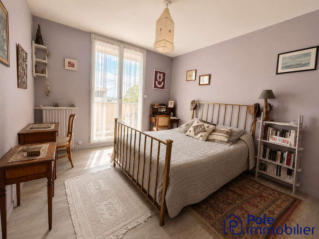 CAEN- APPARTEMENT CHAMBRE AVEC BALCON - Appartement à CAEN