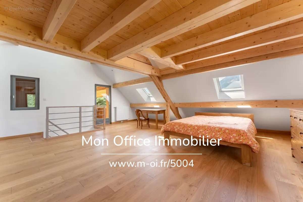 Maison à CROTS