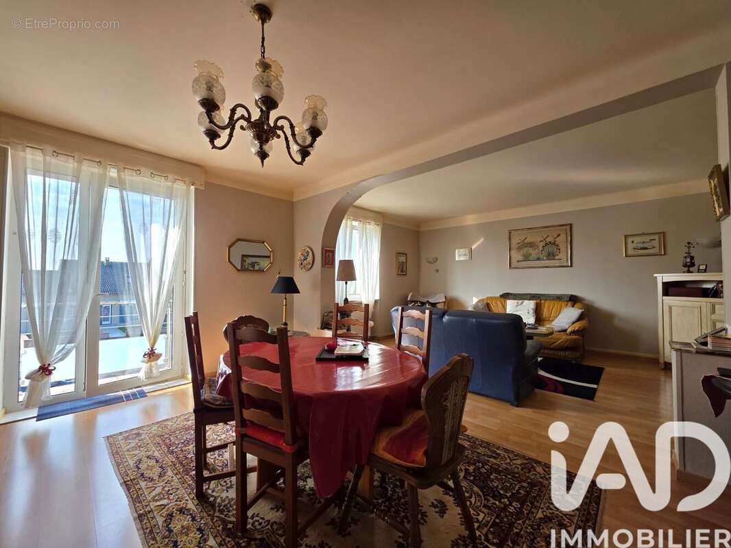 Appartement 495 m² à Cappel  - photo 9