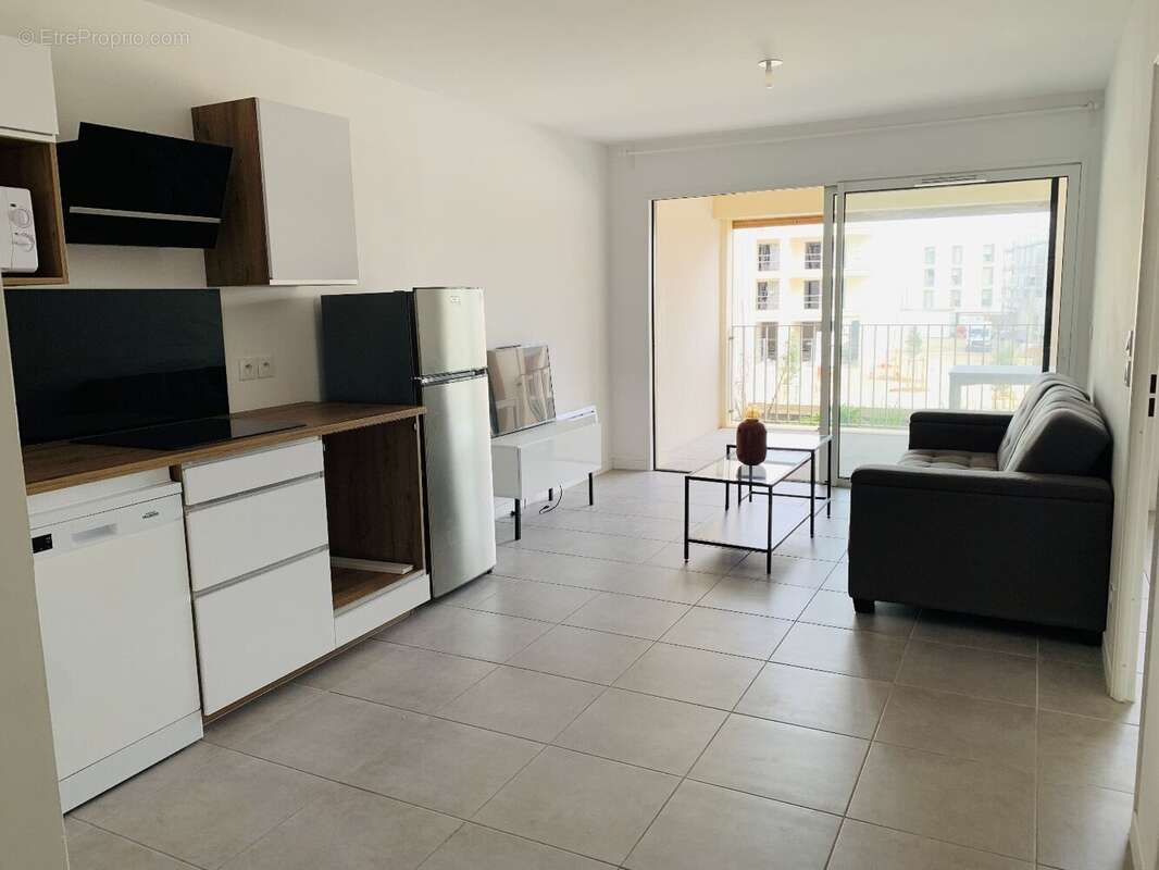 Appartement à MAUGUIO