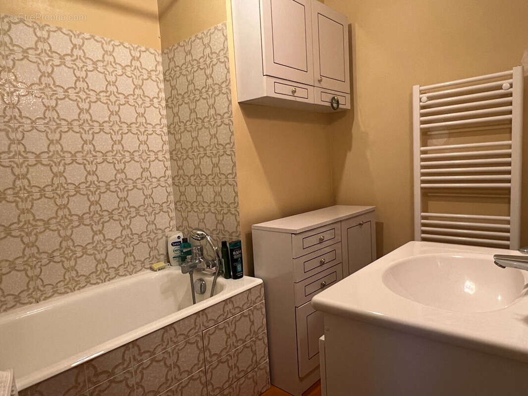 Appartement à VAUX-SUR-MER