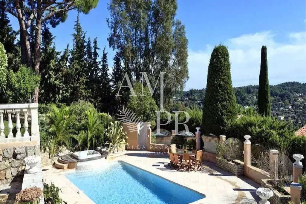 Maison à MOUGINS