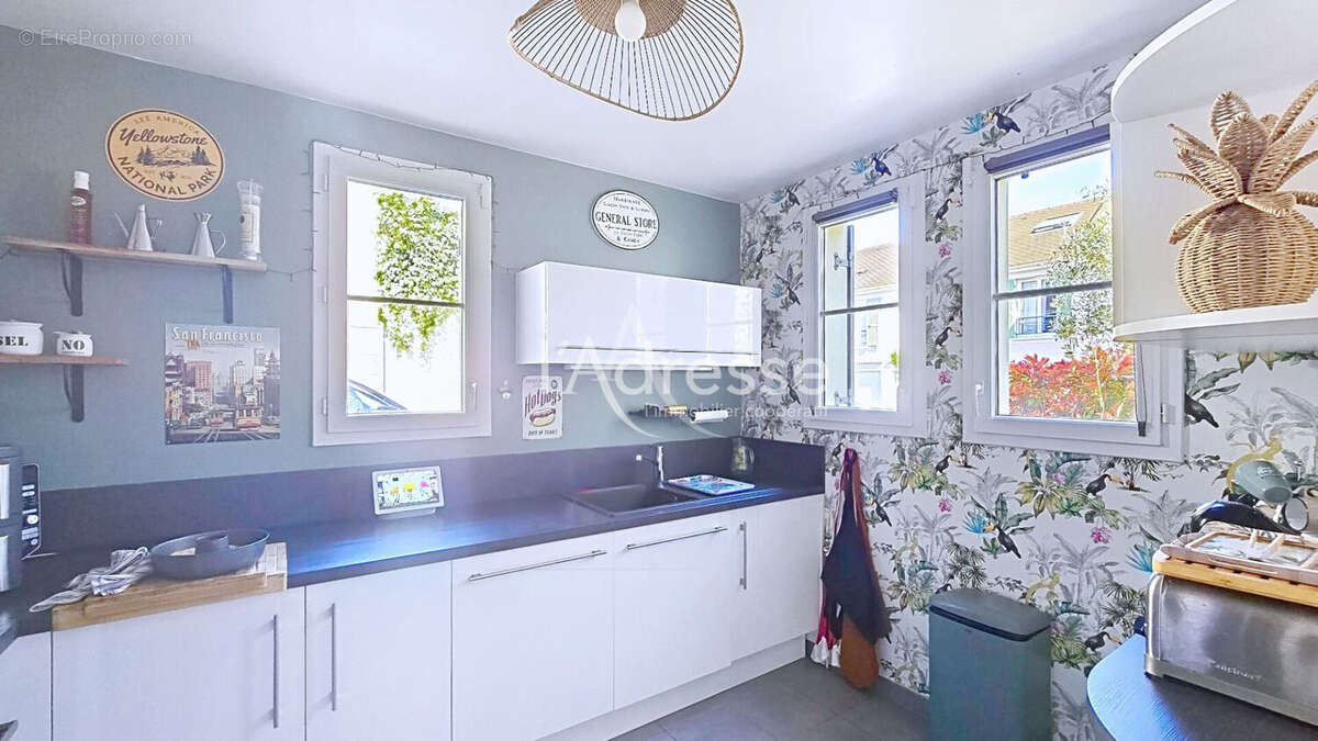 Maison à MAGNY-LE-HONGRE