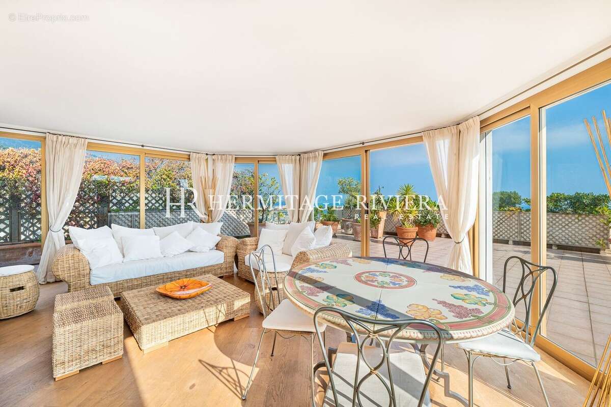 Appartement à CAP-D'AIL