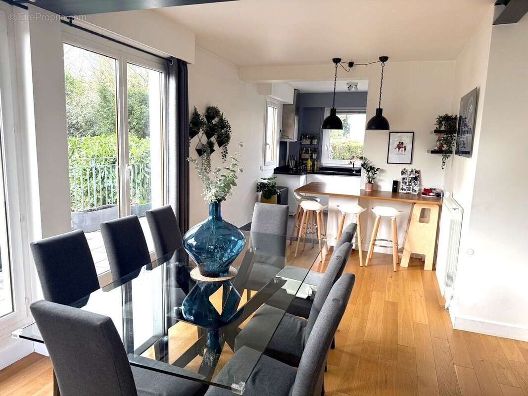 Photo 5 - Maison à LA CELLE-SAINT-CLOUD