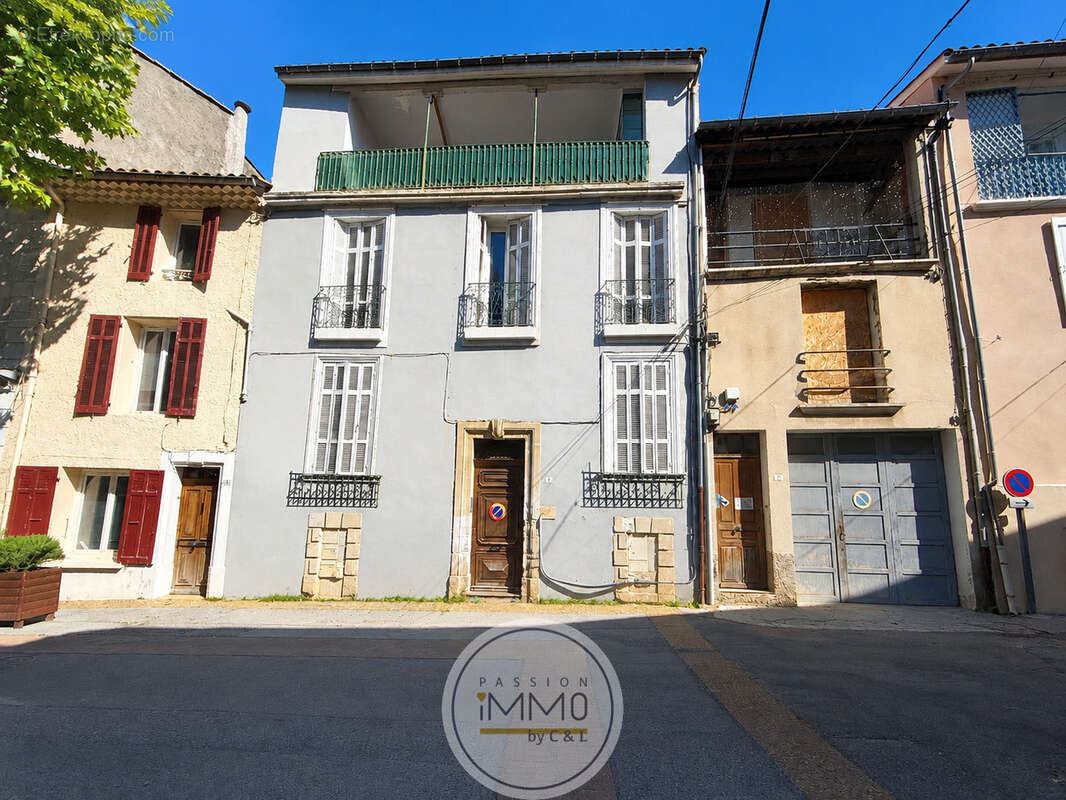Appartement à VOLONNE