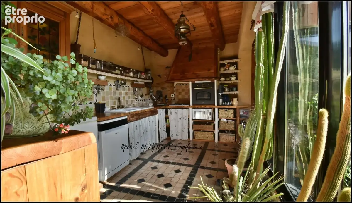 Aux Seyes, commune de Champcella, grande maison de montagne rénovée pour résidence principale, gîte ou chambres d’hôtes - photo 27