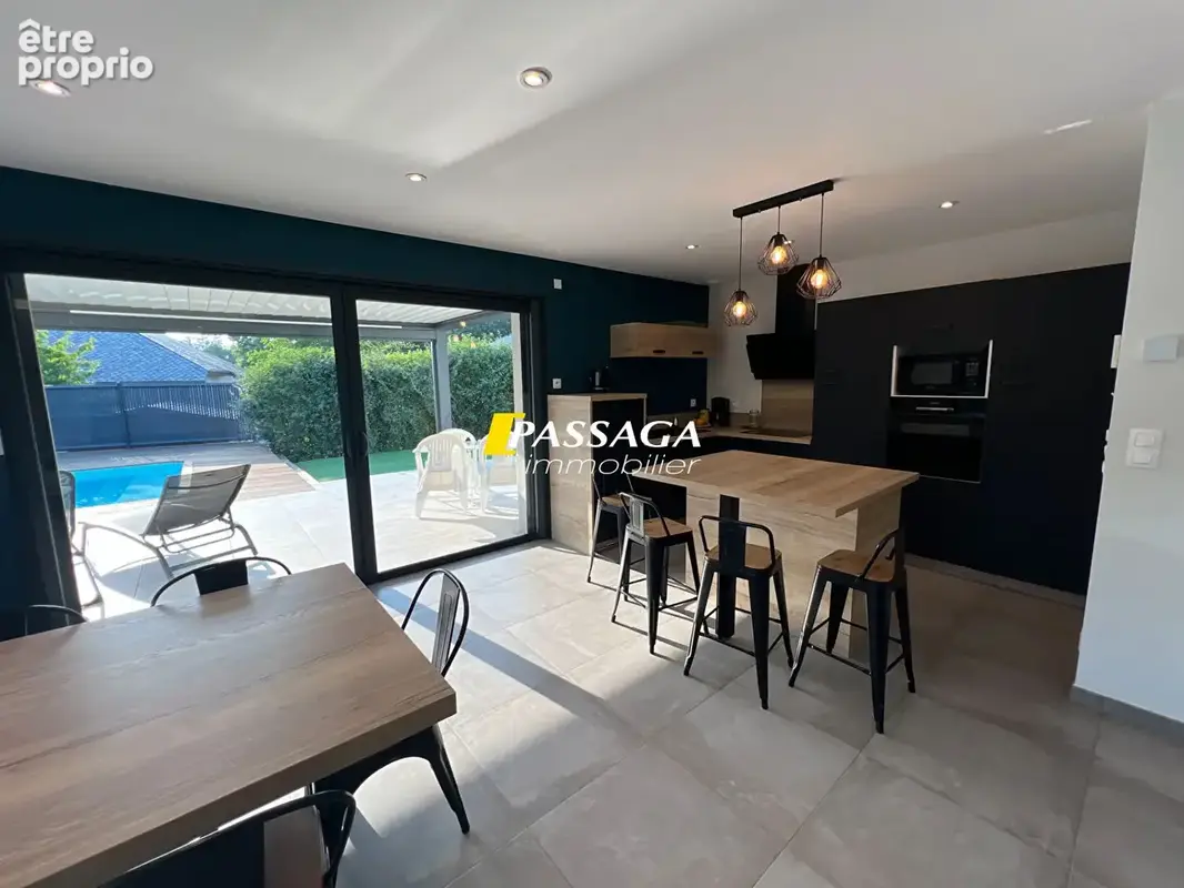 A VENDRE - Belle maison plain-pied de type 5 avec jardin et piscine - AGEN D'AVEYRON - photo 3