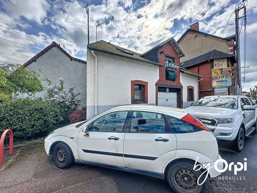 Maison à COMMENTRY