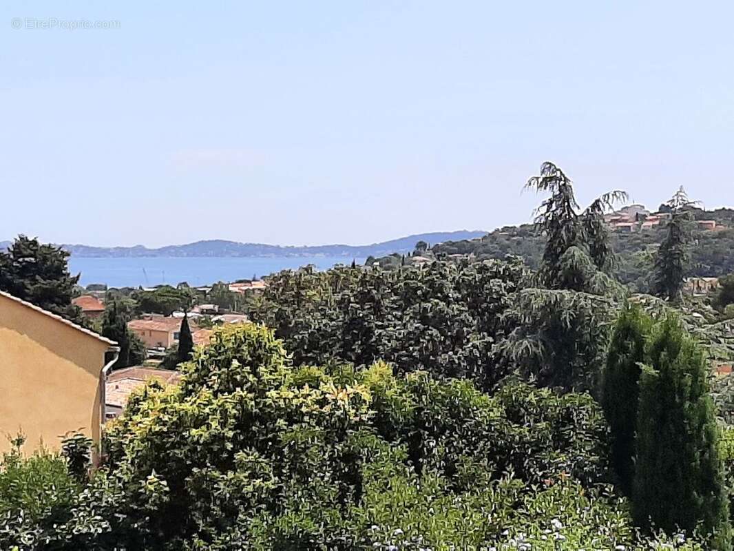 Maison à CARQUEIRANNE