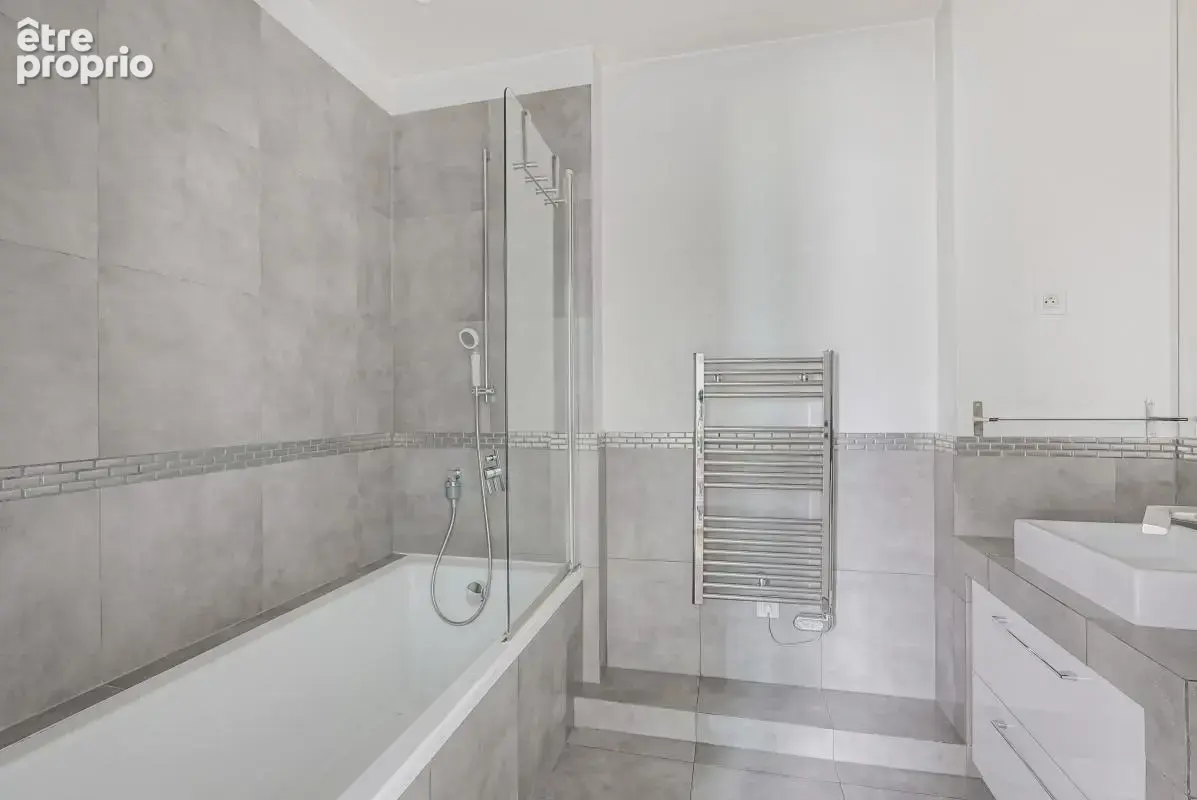 DOLY - Neuilly sur Seine - Parc St James - 5 pièces - 118m2 - photo 13