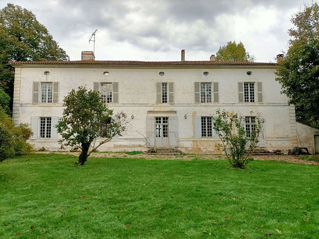 Maison à SAINT-GERMAIN-DE-MARENCENNES