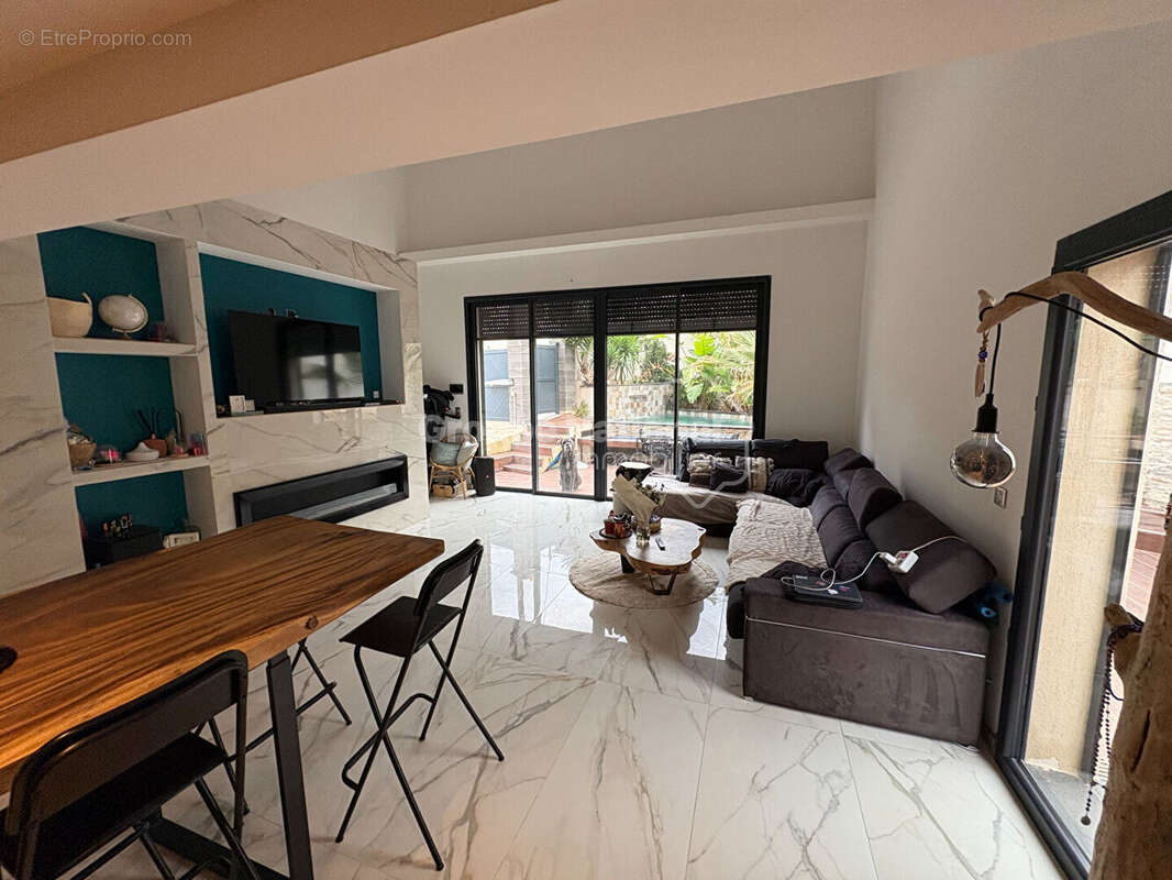 Villa T5 de 190 m2 avec piscine proche mer - photo 6