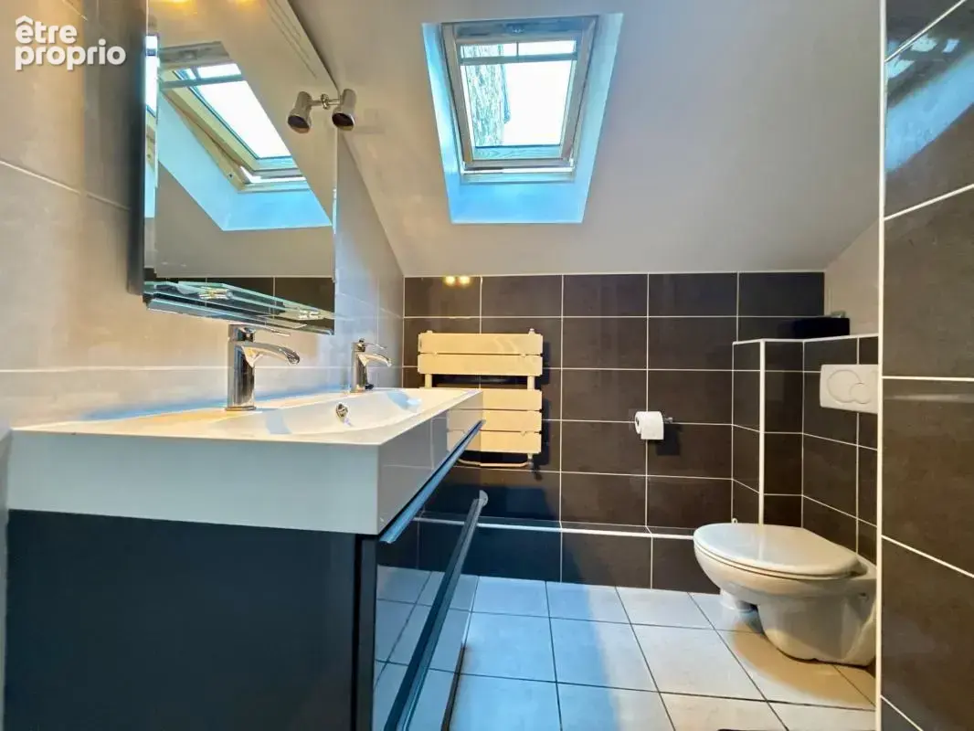 Maison de ville 84,06 m2 avec garage - Firminy centre / place Marquise - photo 8