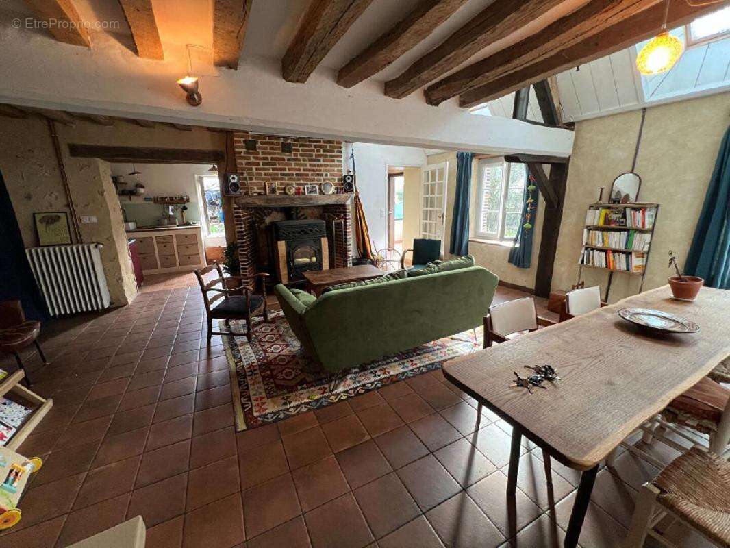 Maison à MEAUCE