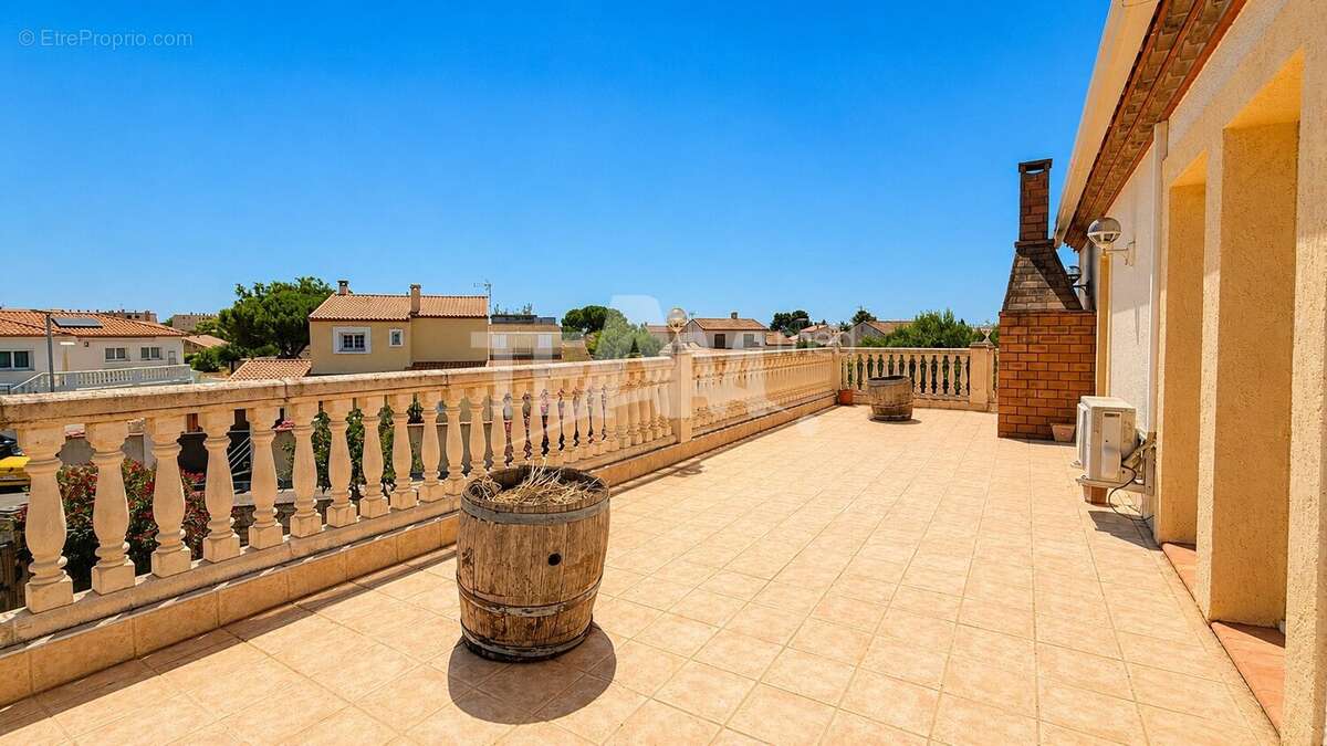 Maison de 330 m² divisé 3 logements - photo 15