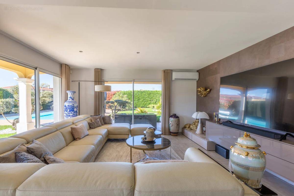 Maison à SAINT-BONNET-DE-MURE