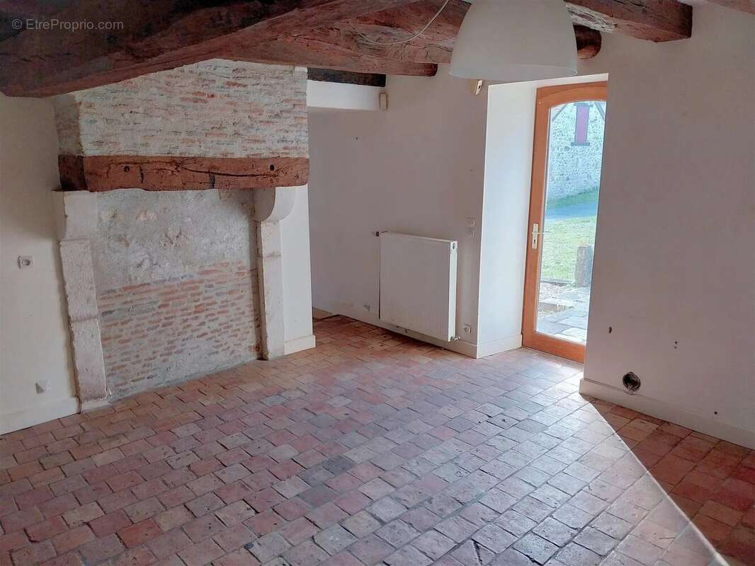 Maison à LA BUSSIERE