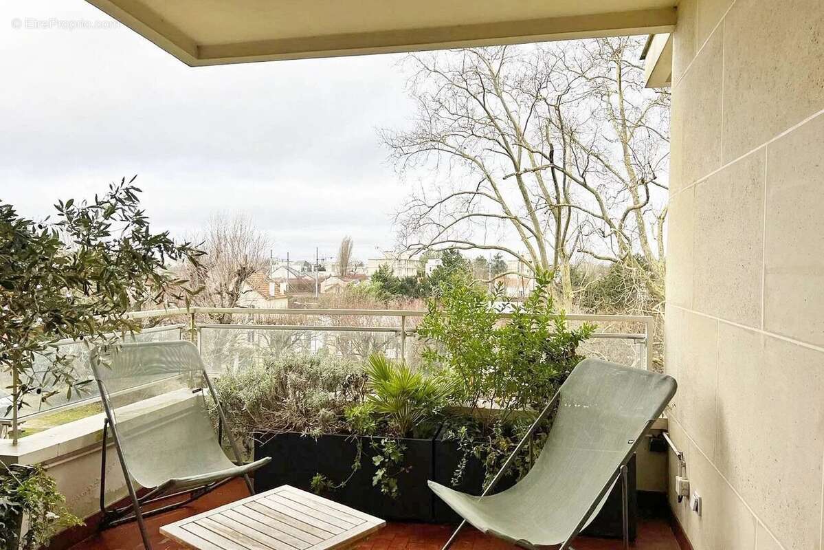 Appartement à SAINT-MAUR-DES-FOSSES