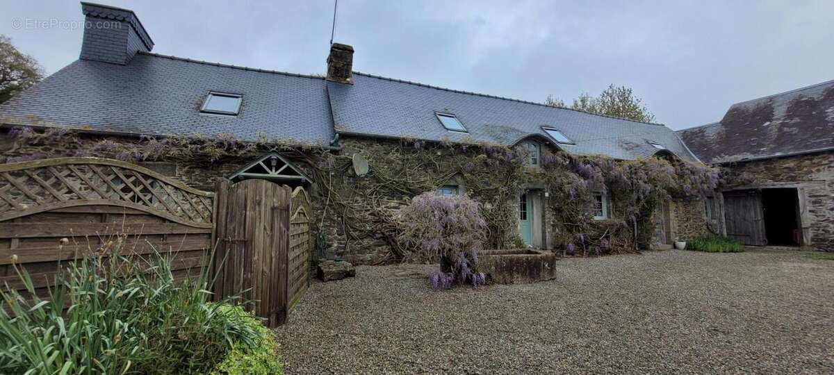 Charmant corps de ferme rénové avec gîtes, piscine et dépend - photo 3