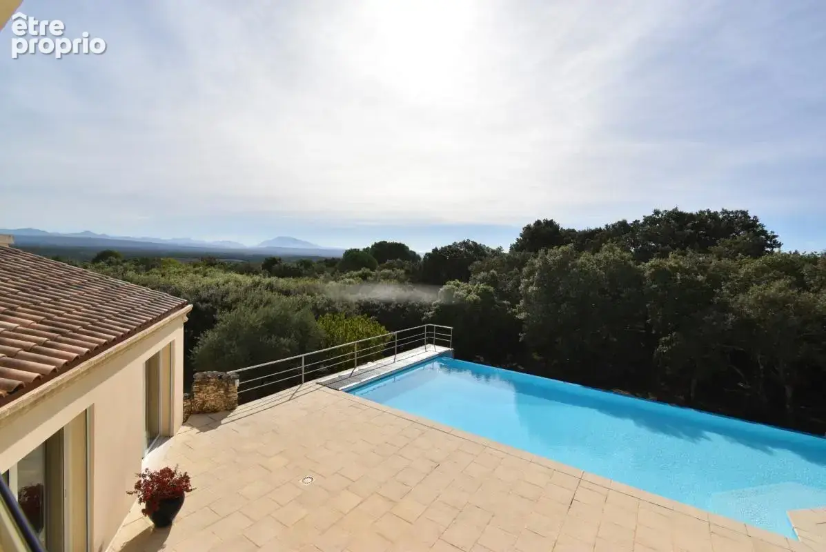 VUE PANORAMIQUE EXCEPTIONNELLE pour cette Maison à vendre de 6 pièces + garage et piscine à débordement à SAINT RESTITUT (26) - photo 2