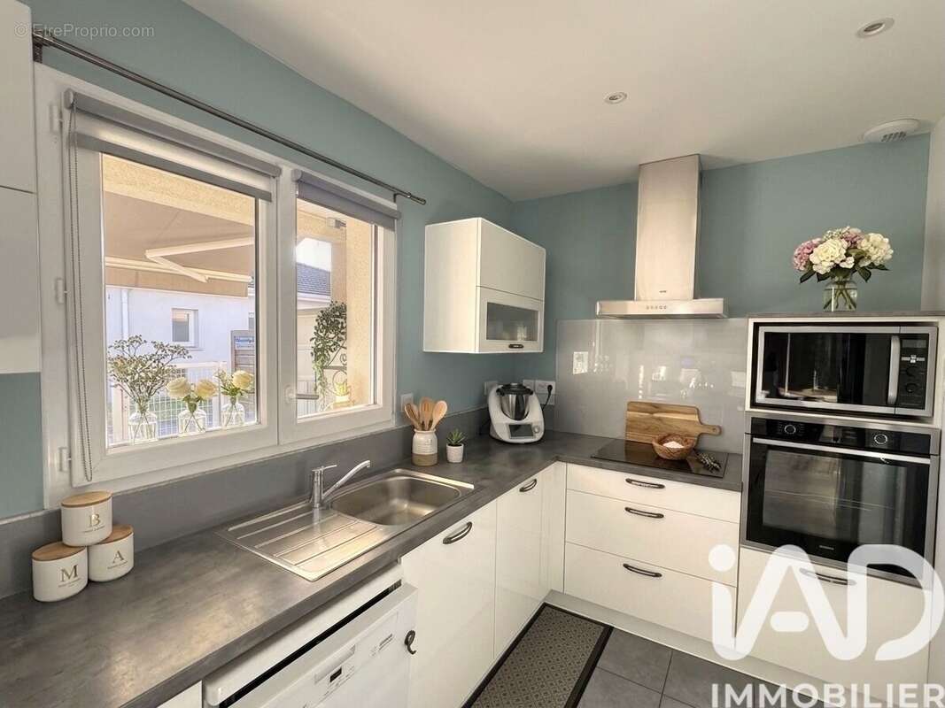 Photo 4 - Maison à VEAUCHE