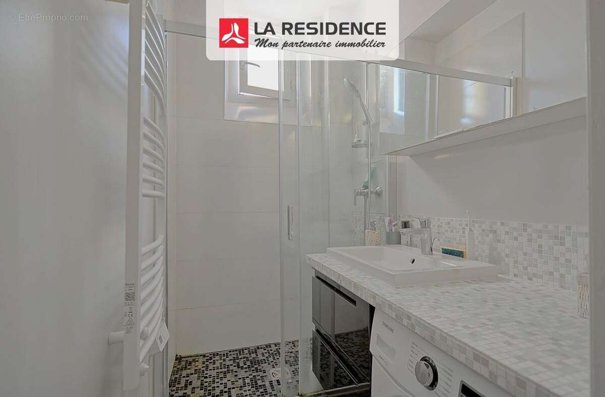 Appartement à LEVALLOIS-PERRET