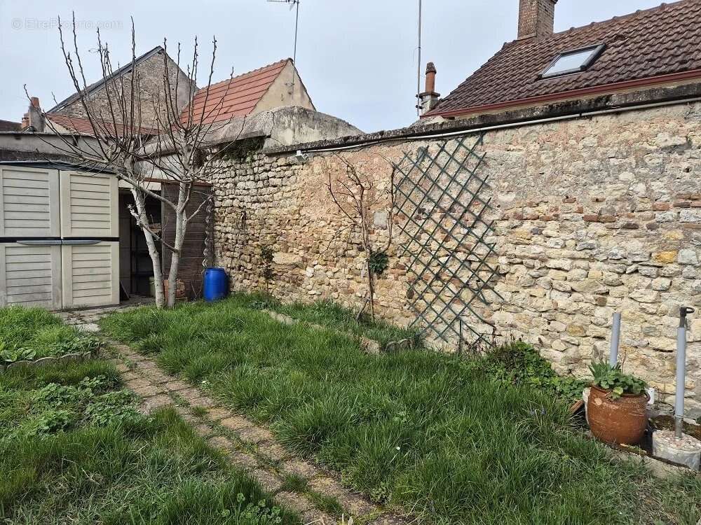 Maison à BOISCOMMUN