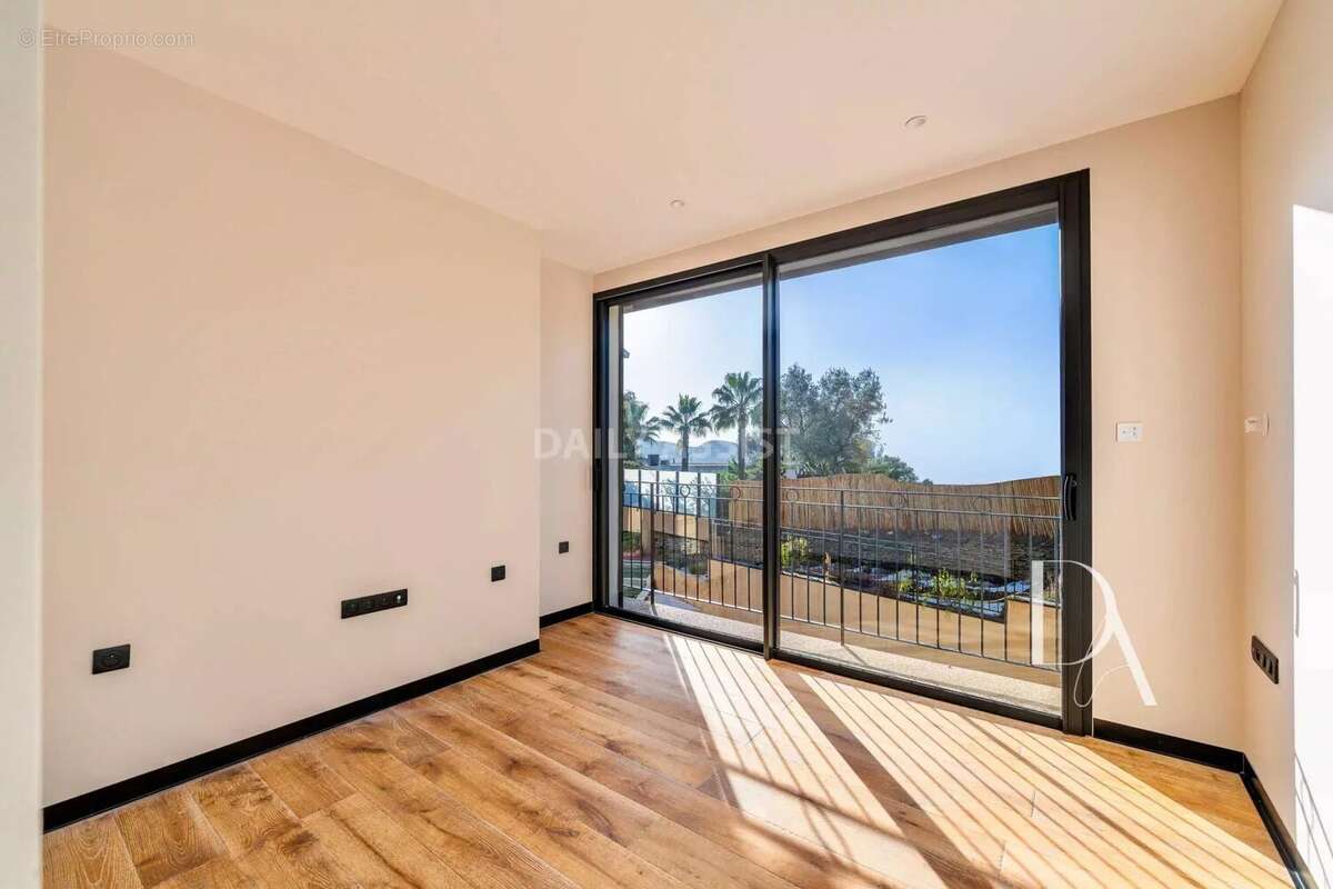 Maison Neuve Vue Dégagée Saint Cyr sur Mer - photo 15