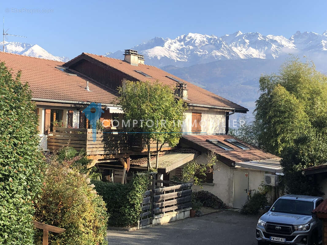 Appartement à SAINT-ISMIER