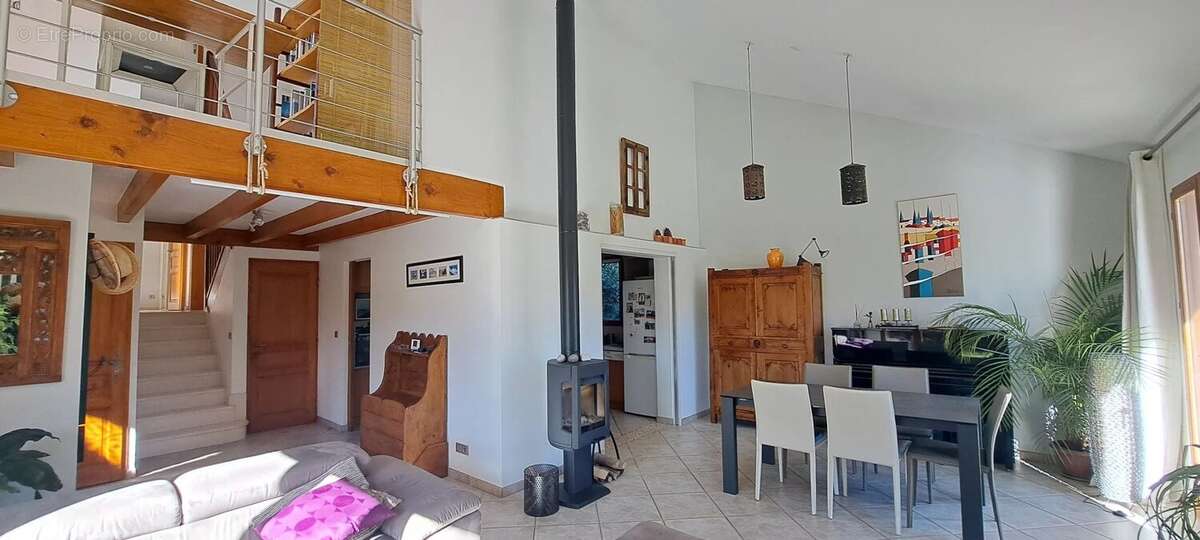 Maison à VARCES-ALLIERES-ET-RISSET