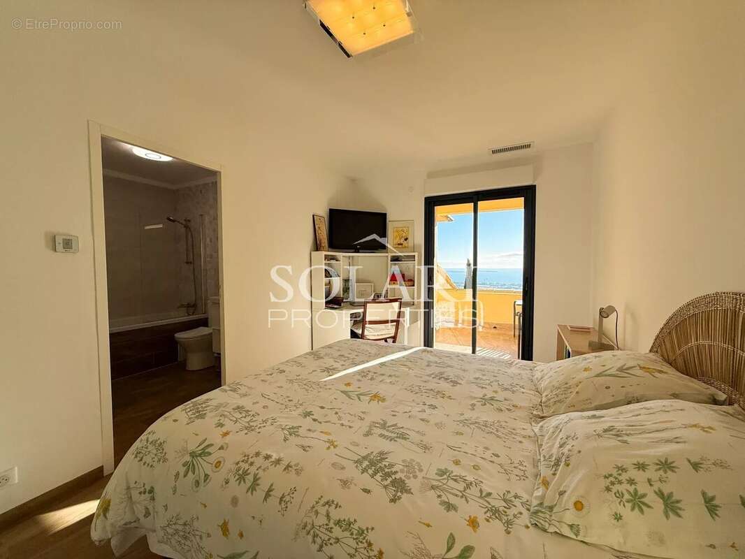 Maison à MANDELIEU-LA-NAPOULE