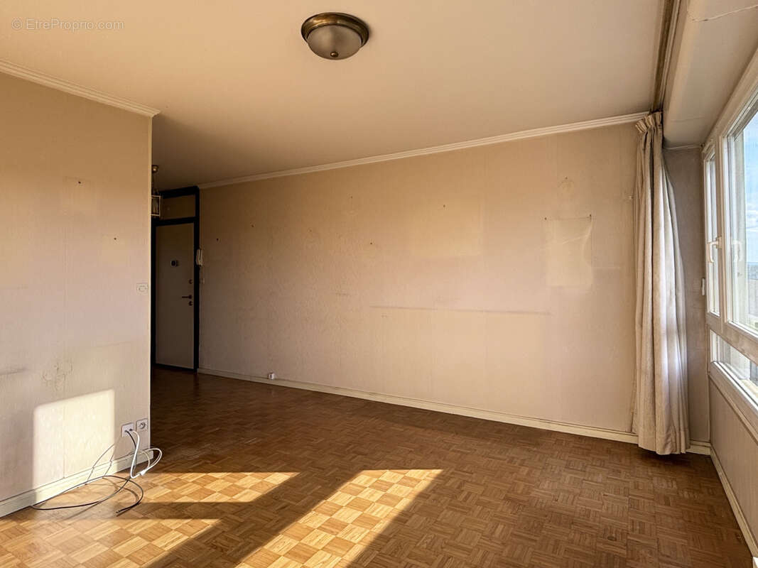 Appartement à OULLINS